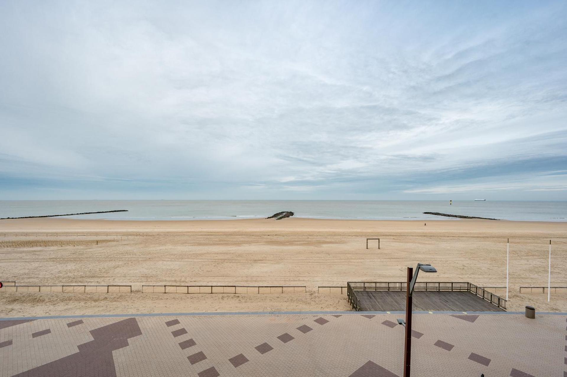 Appartementen Op De Zeedijk In Knokke Op De 3E En 4E Verdieping Van Logie Marie المظهر الخارجي الصورة