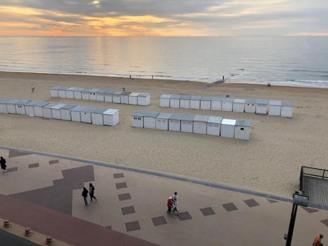 Appartementen 3 En-Of 4 Op De Zeedijk In Knokke Van Logie Marie كنوك هايست المظهر الخارجي الصورة